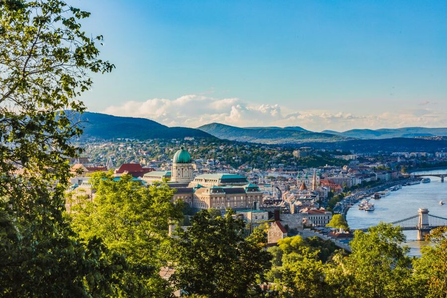 Budapest: Private Custom Tour with a Local – Icons & Gems - Who should book this private Budapest experience