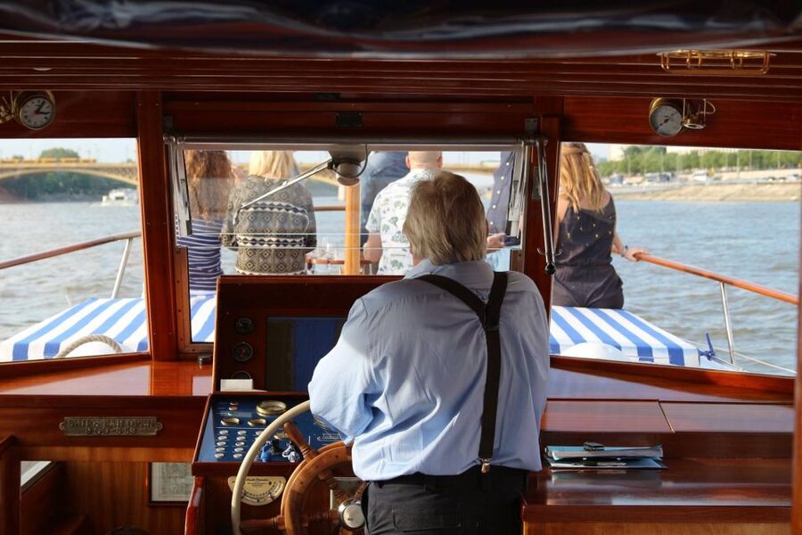Budapest: Private Danube Yacht Cruise with Welcome Drink - Why Budapest looks different from the Danube