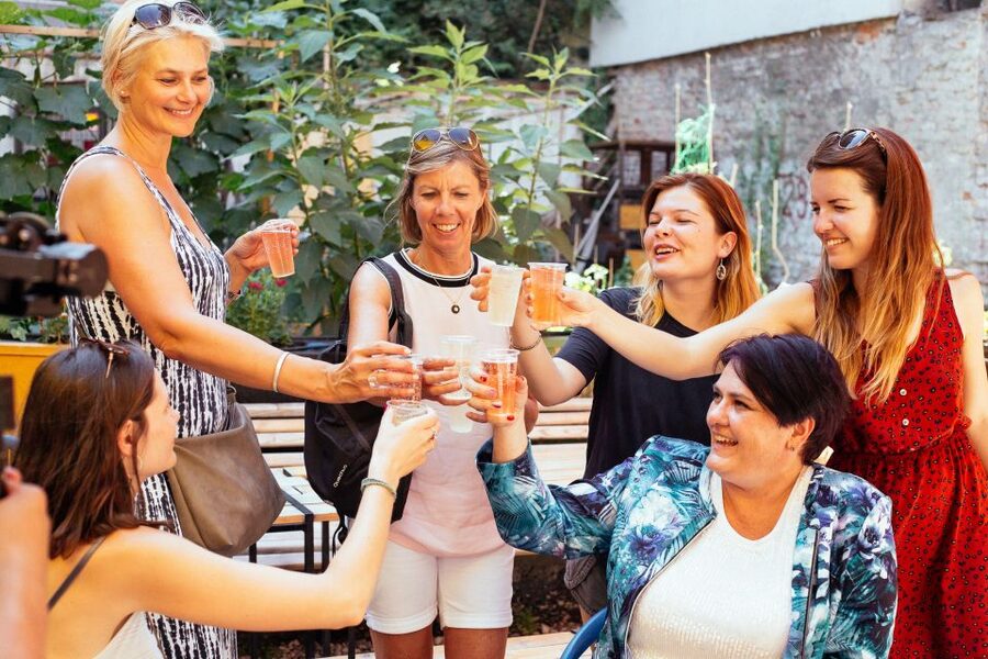 Budapest: Private Food Tour – 10 Tastings with Locals - What the private guide adds