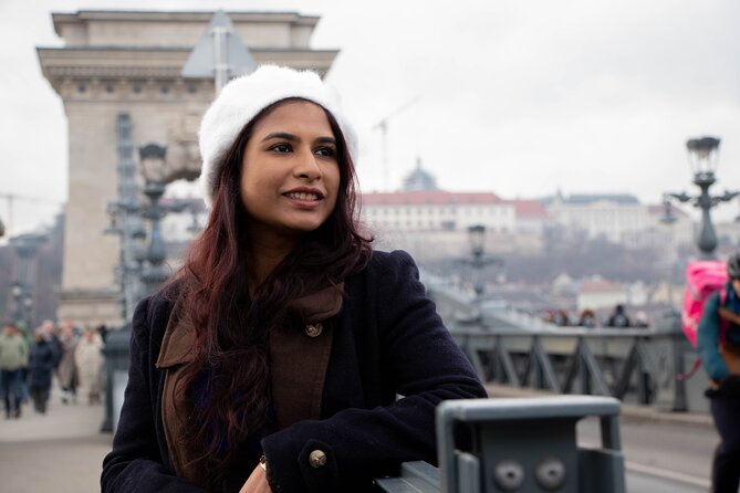Budapest Private Guided Tour with Photoshoot - Big(3hrs) - Crossing the Chain Bridge with Buda behind you