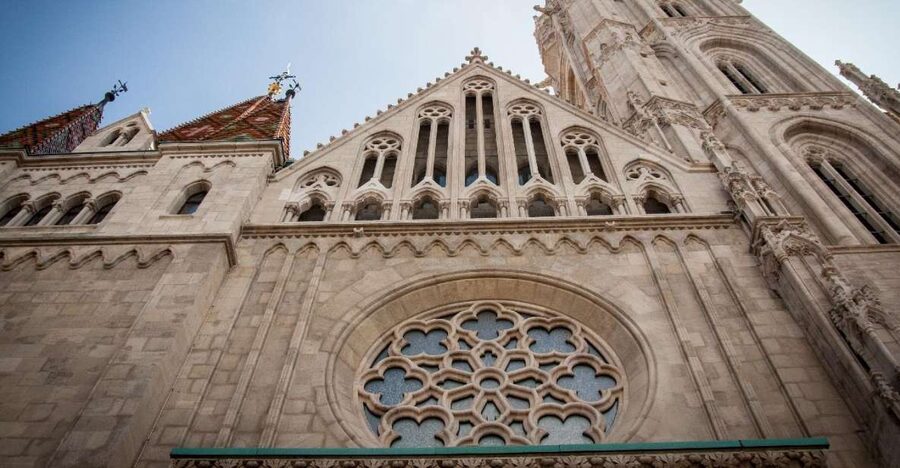 Budapest: Private Luxury Sightseeing Tour - Why a private vehicle works so well in Budapest