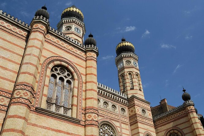 Budapest Private Luxury Sightseeing Tour with Guide and Transport - Central Market Hall and the Hungarian National Museum