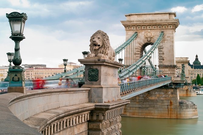 Budapest Private Luxury Sightseeing Tour with Guide and Transport - Crossing to Buda Castle