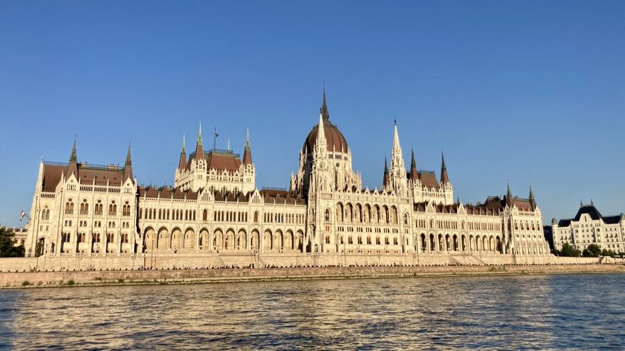 Budapest: Private Sightseeing Tour by car - Andrássy Avenue and the Opera House