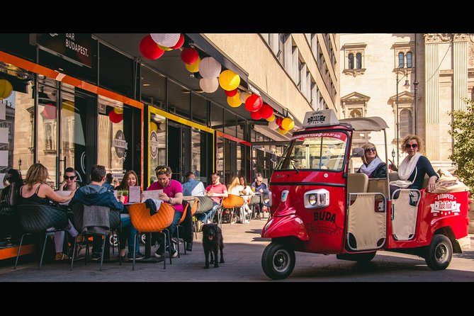 Budapest Private Tuk Tuk Tour with Wine Tasting and Cheese Platter - Gellért Hill and the two 15-minute viewpoints