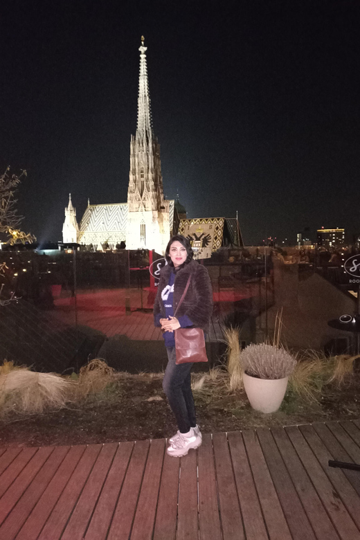 Budapest: Private Walking Tour with a Local Guide - A two-hour introduction to Budapest