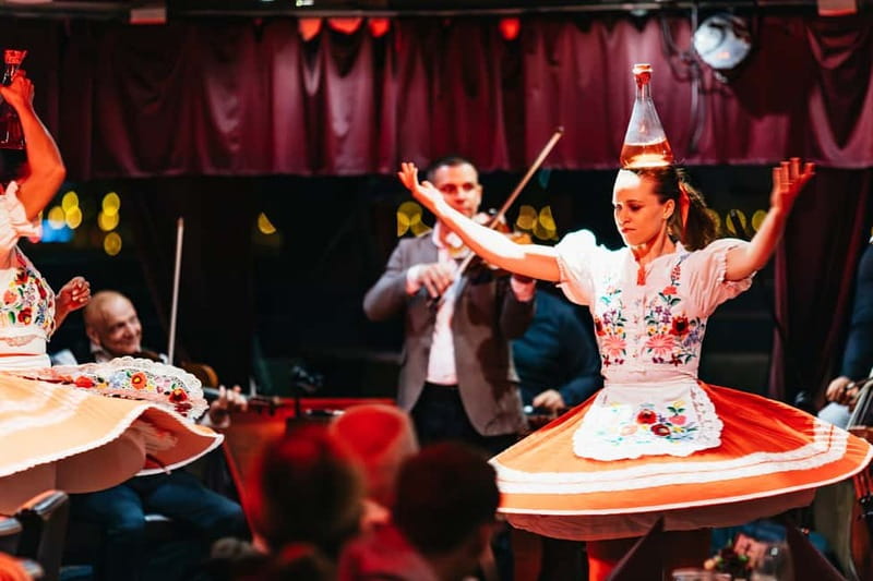 Budapest: Prosecco Dinner Cruise with Live Music - The Danube route, landmark by landmark