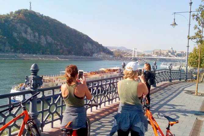 Budapest relaxed bicycle tour at sunset - Margaret Island, the tour’s change of pace
