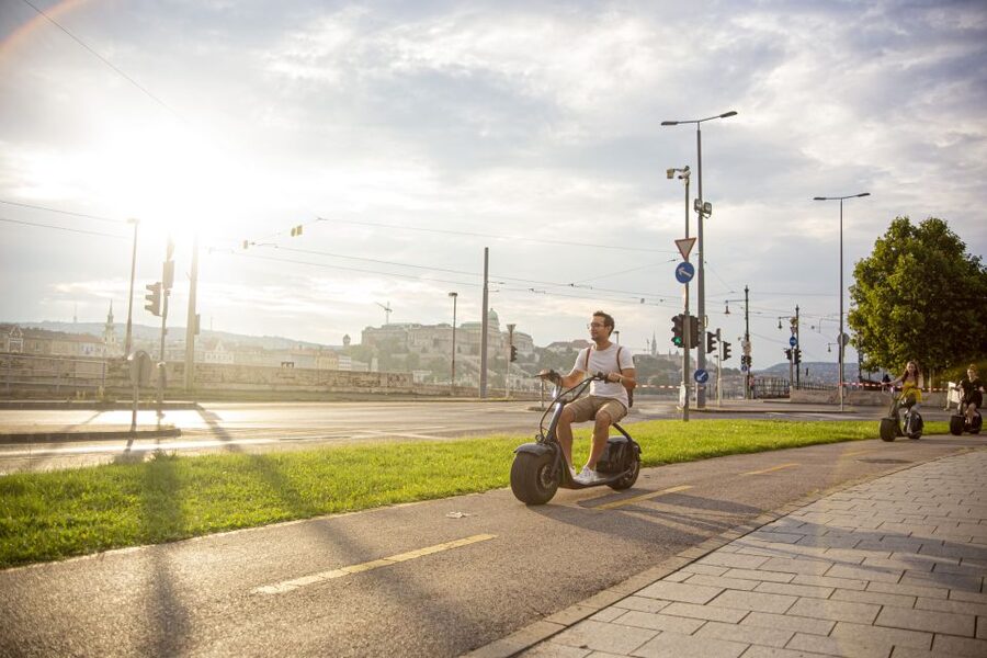 Budapest: Rent a Wide-Wheel E-Scooter - Starting at Bécsi u. 8 near Deák Ferenc tér