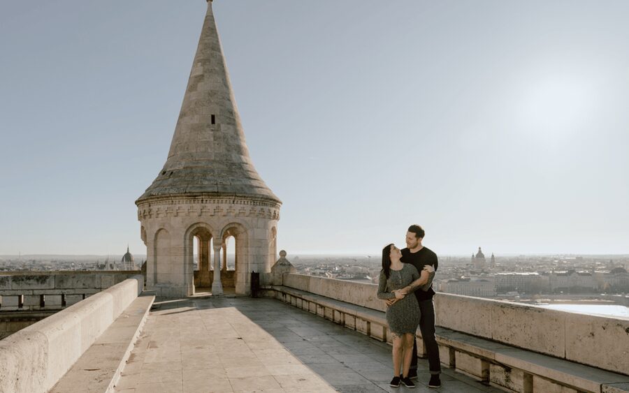 Budapest: romantic photoshoot at Buda's iconic sightseeings - Cherry blossoms and seasonal character
