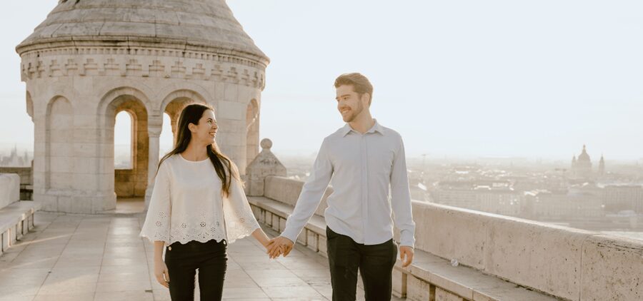 Budapest: romantic photoshoot at Buda's iconic sightseeings - Fisherman’s Bastion and the first portraits