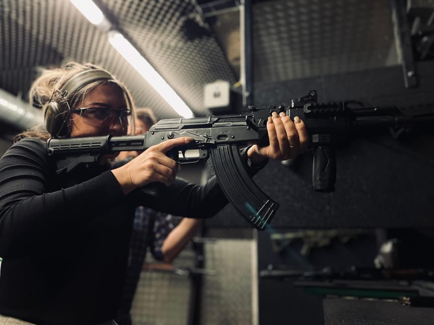Budapest: Shooting Experience for Couples, The Perfect Date - Should you book this Budapest shooting experience?