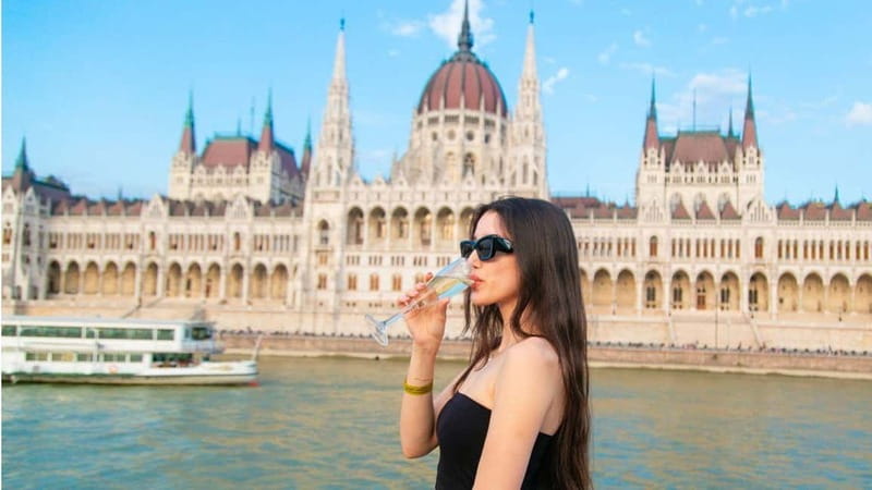 Budapest: Sip and Sail River Cruise with Unlimited Prosecco - Key points to know before booking