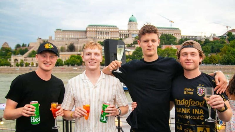 Budapest: Sip & Sail Danube Cruise with Unlimited Beer - Choosing the right sunset departure