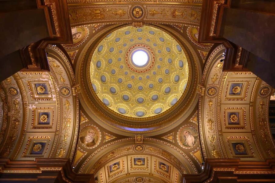 Budapest: St. Stephen's Basilica Entry with Terrace Option - Climbing to the dome terrace