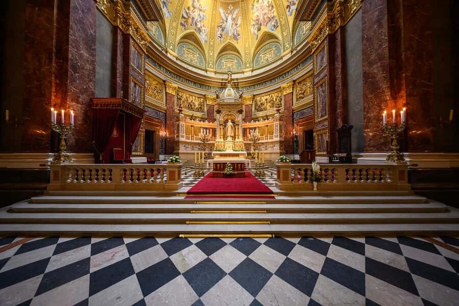 Budapest: St. Stephen's Basilica Entry with Terrace Option - How long should you allow?