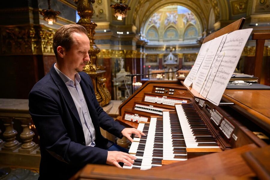 Budapest: St.Stephen's Basilica Grand Organ Concert Tickets - A 20-minute program of familiar organ music