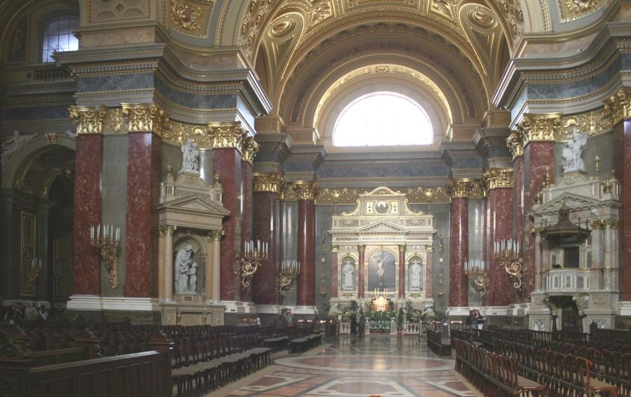 Budapest: St Stephen's Basilica Tour - What the guides do best