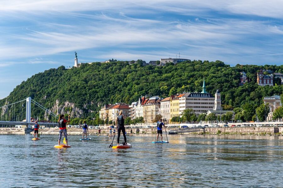 Budapest: Standup Paddleboarding Tour - Getting started at Lupa Island