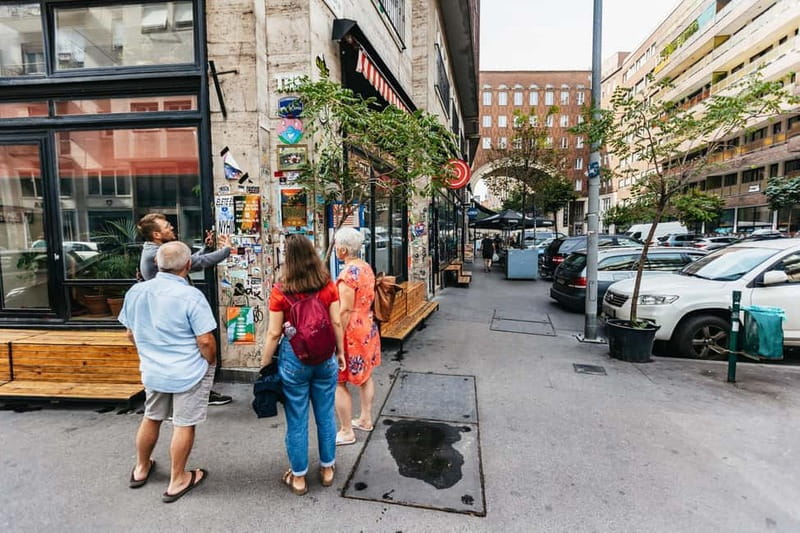 Budapest: Street Art and Underground Movements Walking Tour - Meeting the guides, ET and Suzie