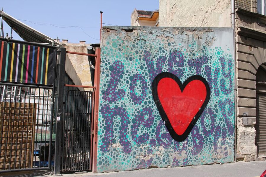 Budapest: Street Art Tour - Reading murals instead of just photographing them