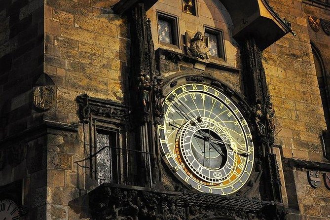 Budapest to Prague Private transfer with 2 hour sightseeing stop - Should you book this Budapest to Prague transfer?