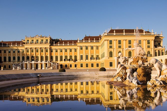 Budapest to Vienna Private Costumizable Day Tour with Lunch - A Viennese lunch with time to slow down