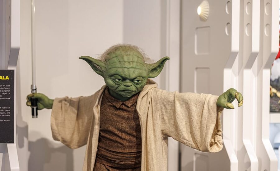 Budapest: Travelling Galaxy Star Wars Interactive Exhibition - A private collection turned into a movie set