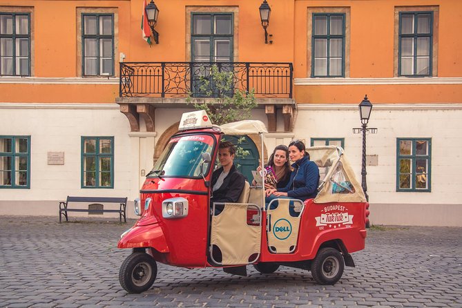 Budapest TukTuk Private Tour with Goulash Soup in the Downtown - The Jewish Quarter, Dohány Street Synagogue, and Károlyi Garden