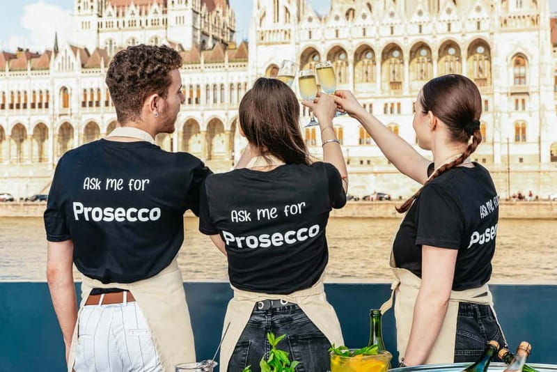 Budapest: Unlimited Prosecco, Beer and Aperol Spritz Cruise - What the unlimited drinks really mean