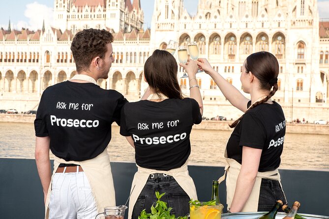 Budapest: Unlimited Prosecco, Beer & Aperol Spritz Cruise - Key points at a glance