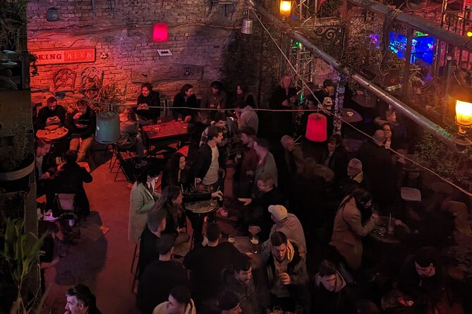 Budapest Vibe: Ruin Bars, Street Art and Culture Tour - Szimpla Kert, Budapest’s famous ruin bar