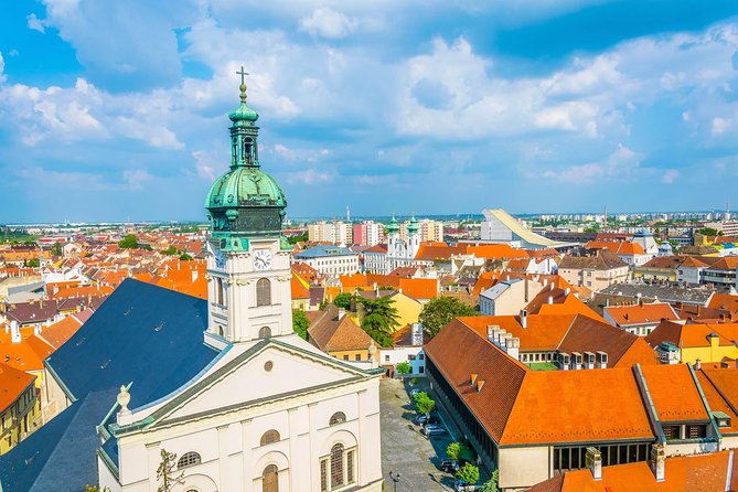 Budapest-Vienna One-Way Sightseeing Transfer - Szentendre: one hour among narrow lanes and colorful houses