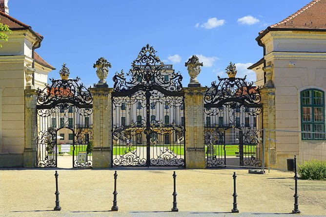Budapest-Vienna One-Way Sightseeing Transfer - Esztergom Basilica and the Danube views