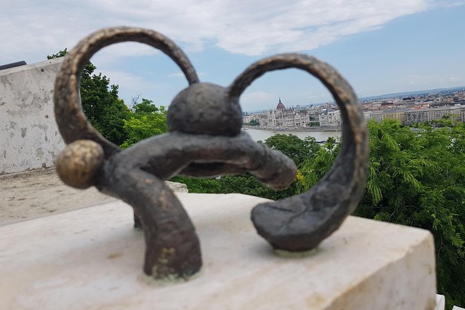 Budapest Walking Tour with Your Private Guide: 10+ Highlights - Kossuth Lajos Square and the Danube crossing