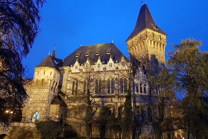 Budapest Walking Tour with Your Private Guide: 20+ Highlights - What $576.76 is worth for a private group