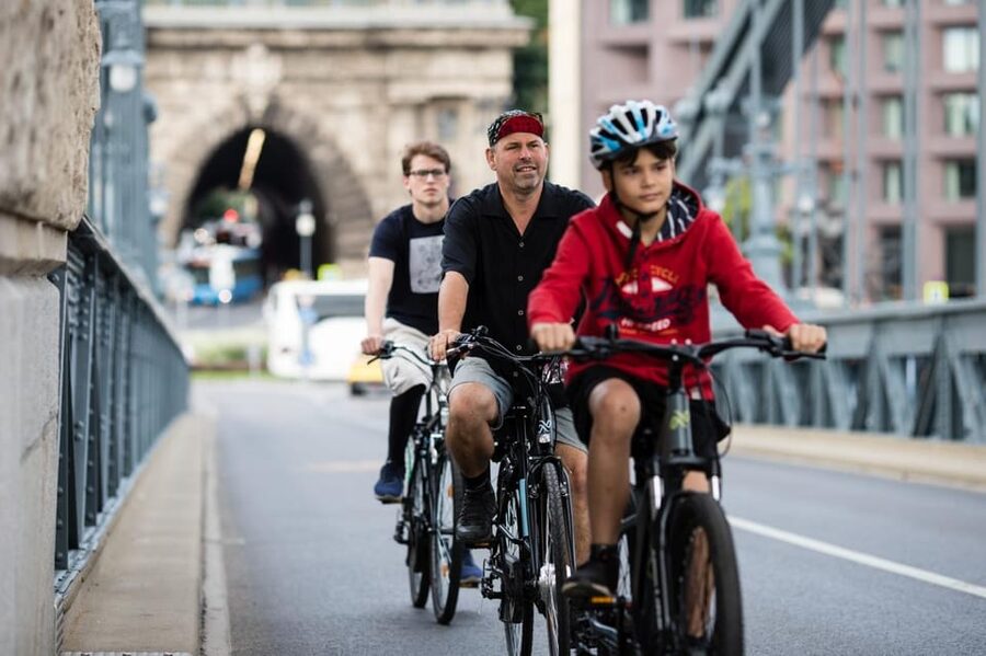 Choose a bicycle and make your own tour in Budapest-24 hrs - Why a bicycle changes the shape of Budapest
