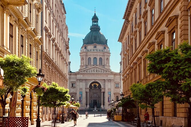 Classic Budapest Private Walking Tour - St. Stephen’s Basilica and the central city