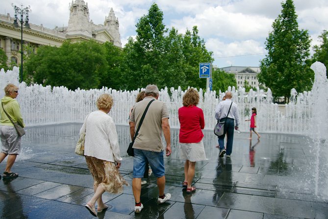 Classic Walk in Budapest Historical Center - Elizabeth Square, where city life meets monuments