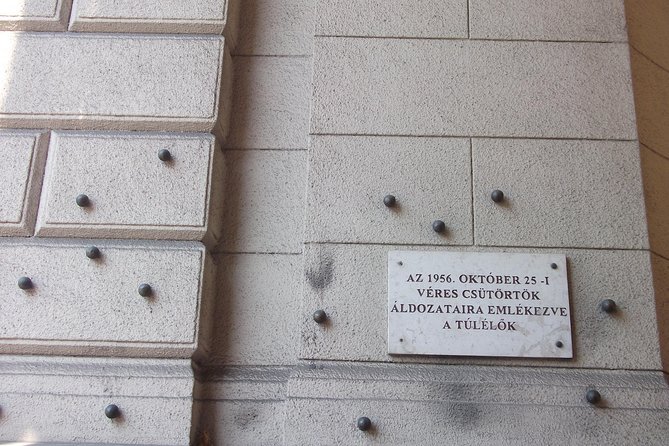 Communism in Hungary with a Historian - Szabadság tér, monuments, embassies, and a bunker