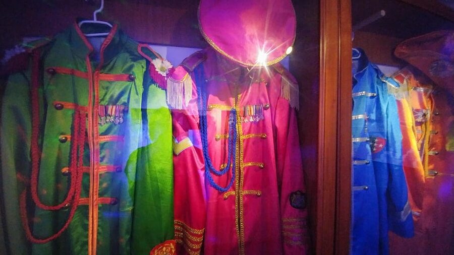EGRI ROAD BEATLES MUSEUM - The Sgt. Pepper display and Beatles Rock Band