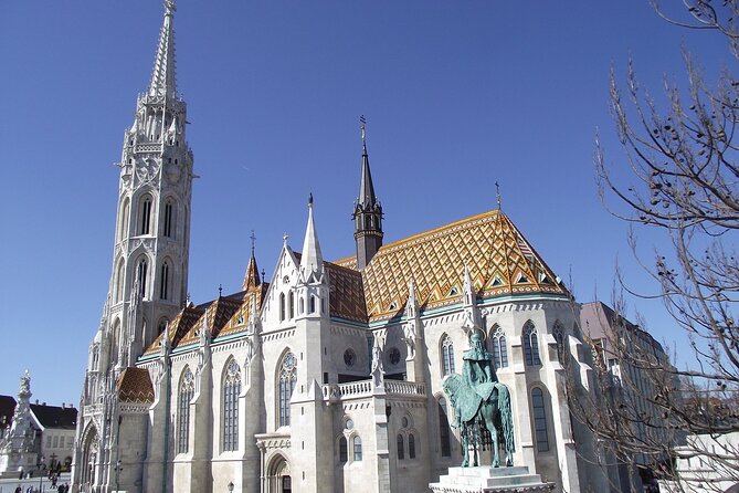 Essential Walking Tour - Sándor Palace and the changing of the guard