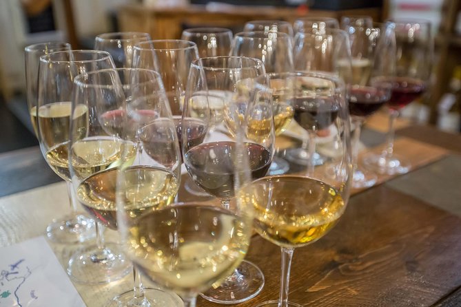 Evening Wine, Cheese, & Charcuterie Tasting in Budapest - Eight glasses that tell a Hungarian wine story