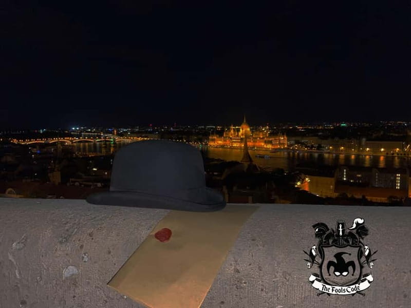 FoolsCode: EscapeRoom/Sightseeing tour with Actor Tourguide - Matthias Church Adds the Historical Setting