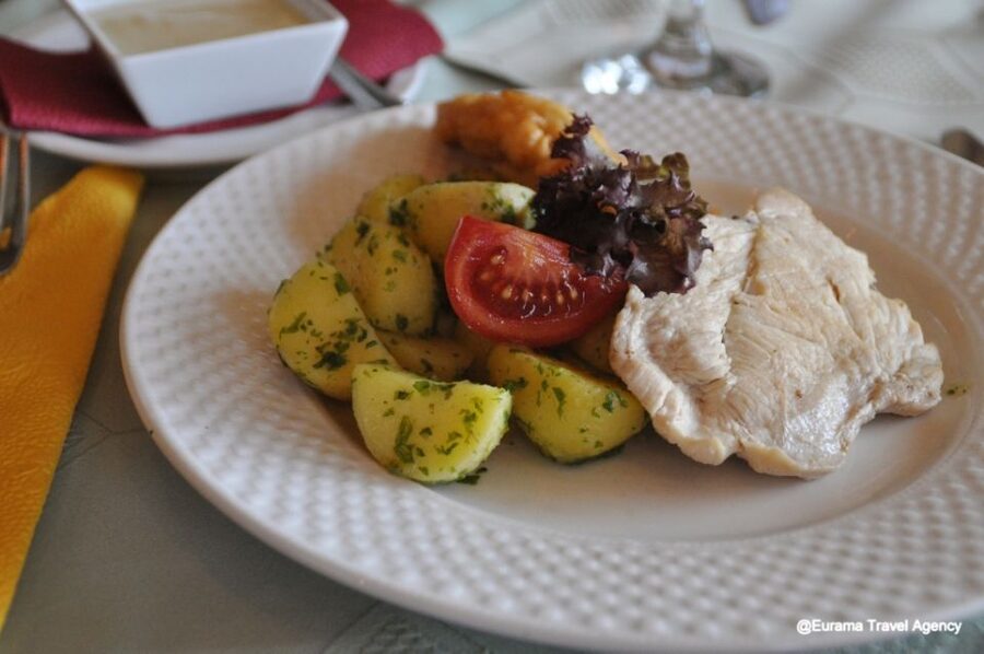 From Budapest: Full-Day Danube Bend Tour with Lunch - The seasonal boat ride back to Budapest