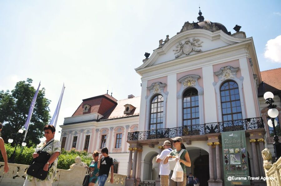 From Budapest: Gödöllő Royal Sissi Guided Tour - Language, group size, and the guide
