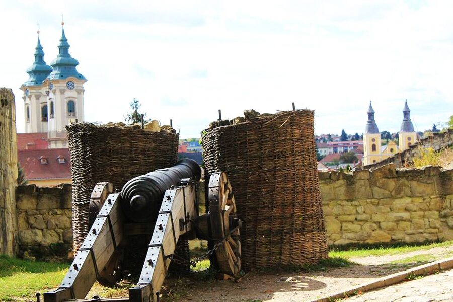 From Budapest: Guided Tour of Eger with Wine Tasting - Szépasszony-völgy and the taste of Bull’s Blood