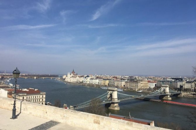 General sightseeing tour - Heroes’ Square and the Millennium Monument