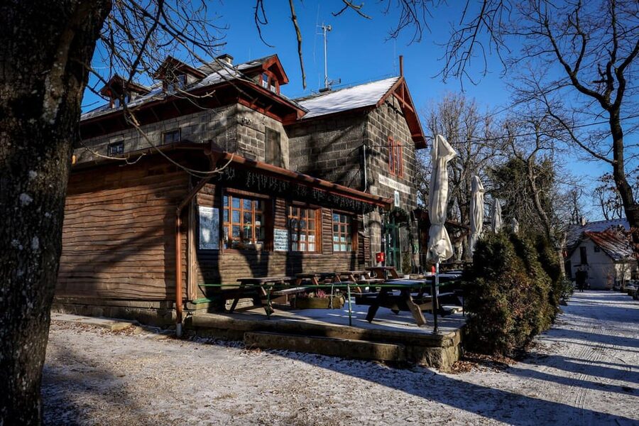 Hike to Spiritual Sites Near Budapest - Lunch with local Hungarian food