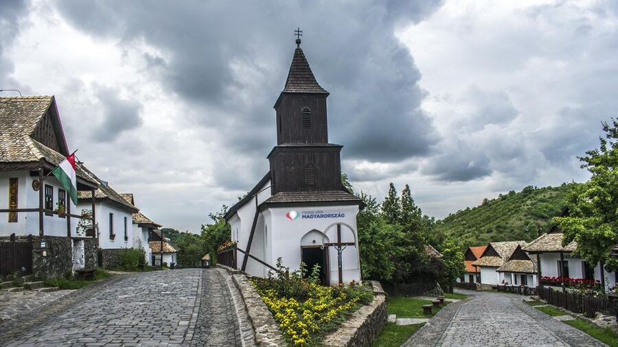 Hollókő Ethnographic Village: Day Tour from Budapest - Key points to know before you book